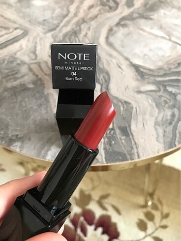  Beden bordo Renk Note 04 matte lıpstıck