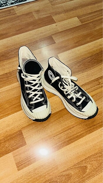 Converse 38