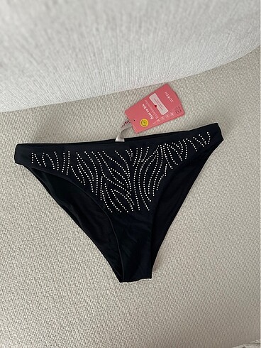 m Beden siyah Renk Siyah taşlı bikini altı