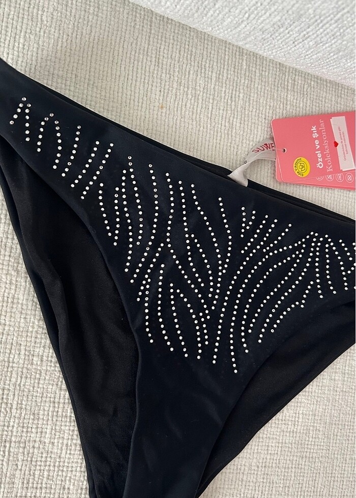Siyah taşlı bikini altı - Görsel 2