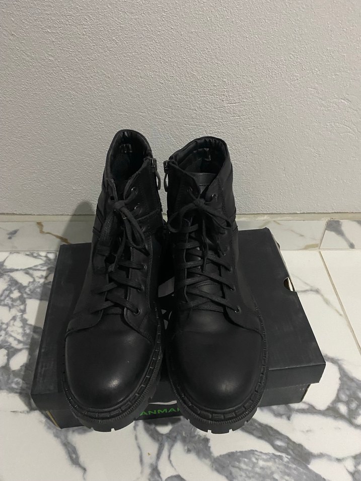 Siyah Bağcıklı Erkek Kauçuk Bot - Görsel 2