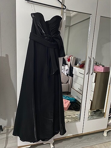 Diğer siyah gece elbisesi
