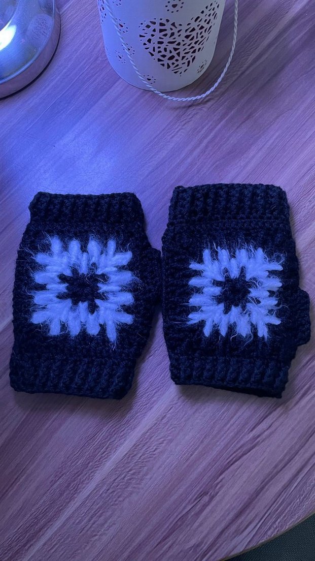 Siyah Örgü Bohem Parmaksız Eldiven - Görsel 4