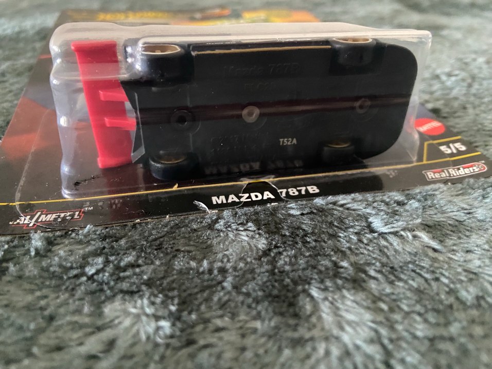 Hot Wheels Mazda 787B premium - Görsel 2