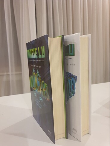 Beden Warcross - Wildcard Serisi (Kutulu + Ciltli)