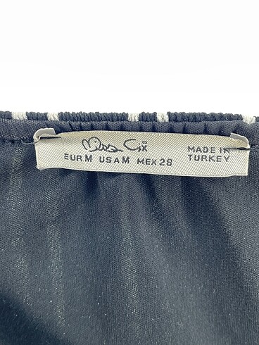 m Beden çeşitli Renk Diğer Bluz %70 İndirimli.