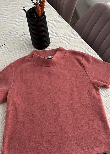 Kısa Kollu Kırmızı Yüksek Yakalı Tişört - Görsel 6