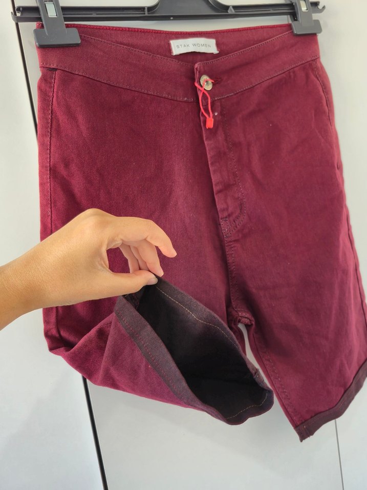 Bordo Düğmeli Kadın Bermuda Şort - Görsel 4