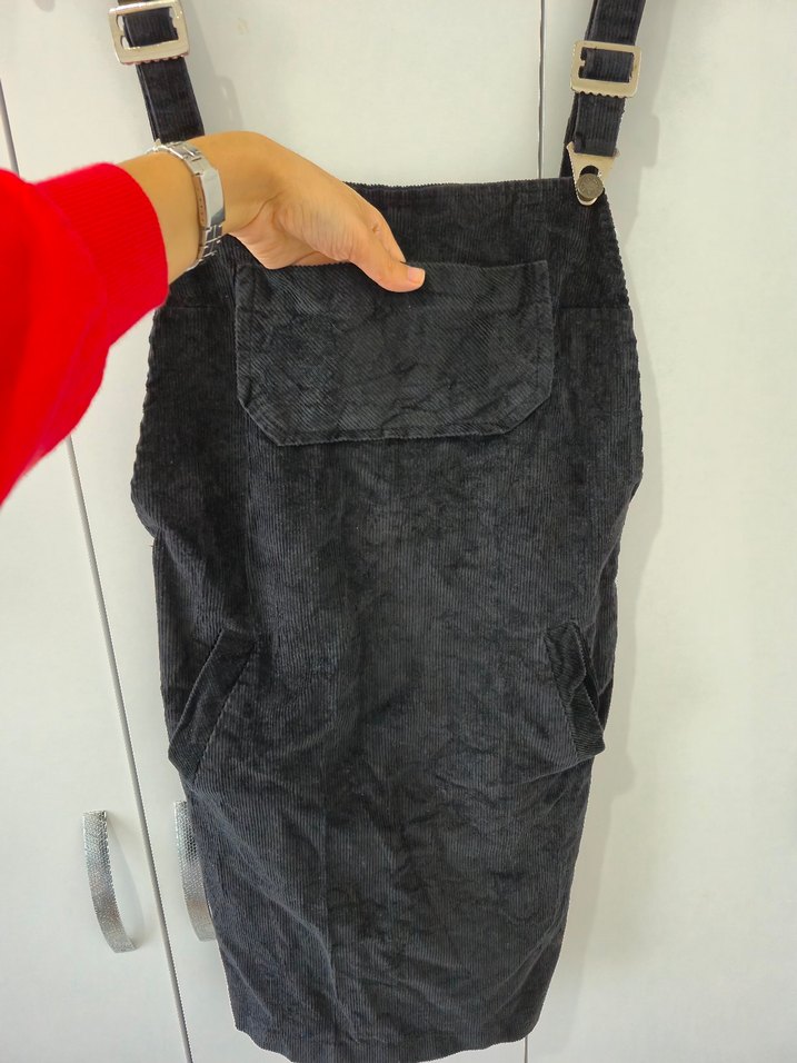 Siyah Kadife Askılı Midi Salopet - Görsel 3