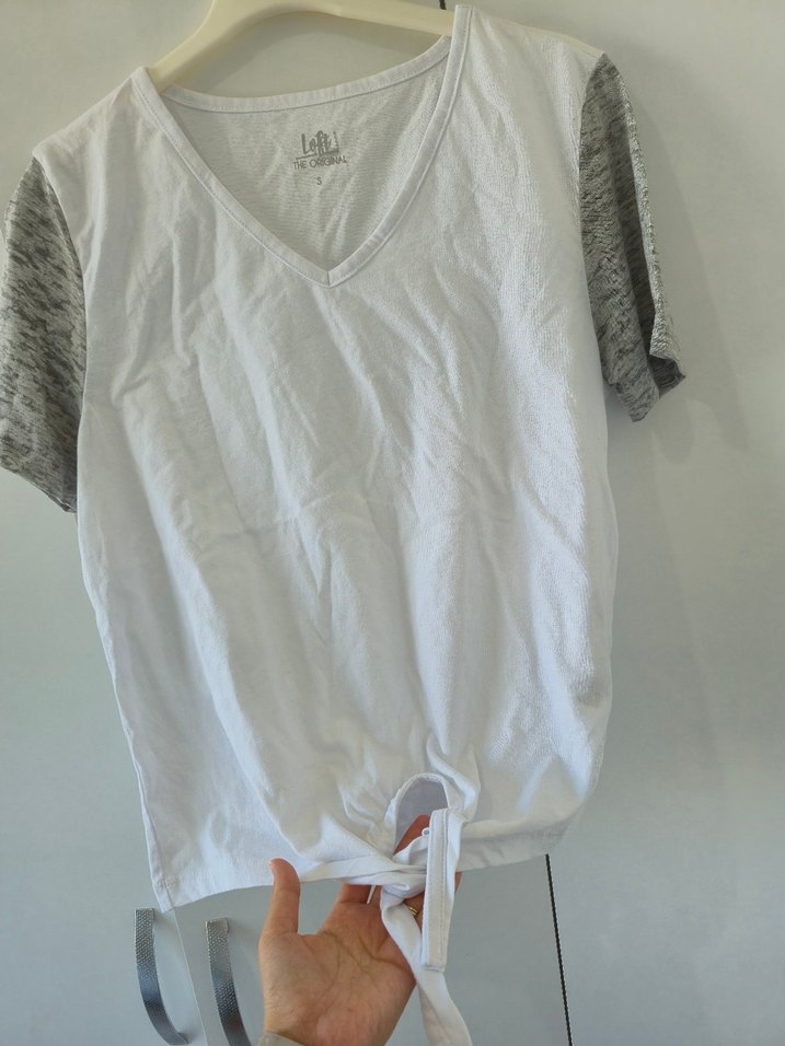 Gri Kısa Kollu V Yaka Pamuklu Tişört - Görsel 3