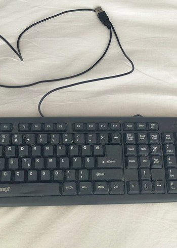 Beden Kablolu Siyah Standart Klavye