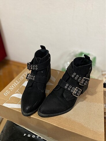 H&M SİYAH KISA TOPUKLU BOT