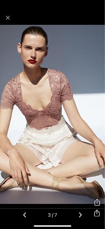 ZARA KISA KOLLU DANTELLİ CROP
