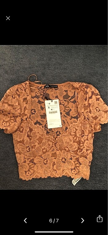 Zara ZARA KISA KOLLU DANTELLİ CROP