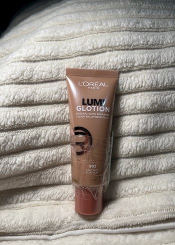 L'Oréal Lumi Glotion Parlatıcı 902 - Görsel 2