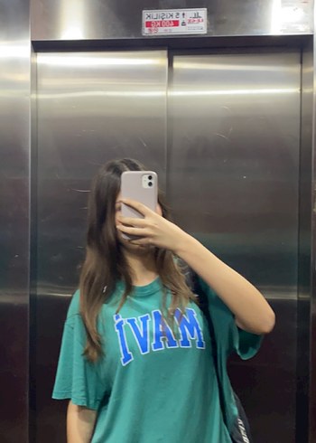 Yeşil Oversize Kadın Tişört Mavi Baskılı