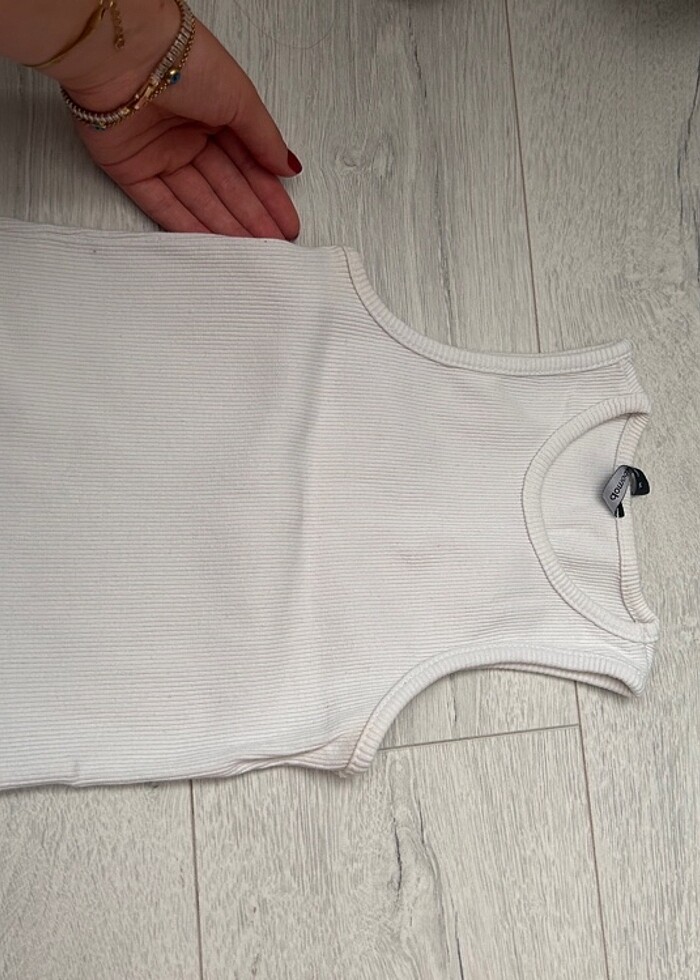 Beyaz LCW atlet yeni gibi küçüldüğü için giyemiyorum - Görsel 2