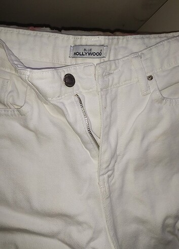 27 Beden beyaz Renk Dizleri yırtmaçlı beyaz kot pantolon 