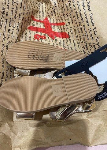 H&m Kız Çocuk Altın Renkli Cırt Cırtlı Terlik - Görsel 3