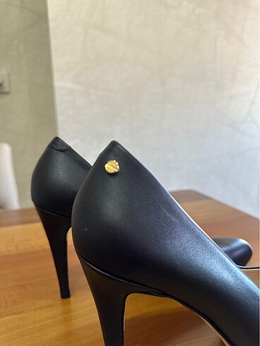 40 Beden Stiletto