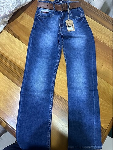 Erkek çocuk jean pantolon