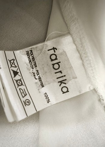 fabrika Düğmeli Siyah-Beyaz Kolsuz Bluz - Görsel 3