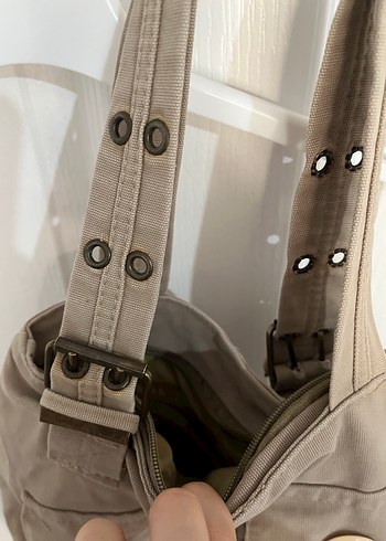 Düğmeli Bej Deri Kadın Çanta - Görsel 4