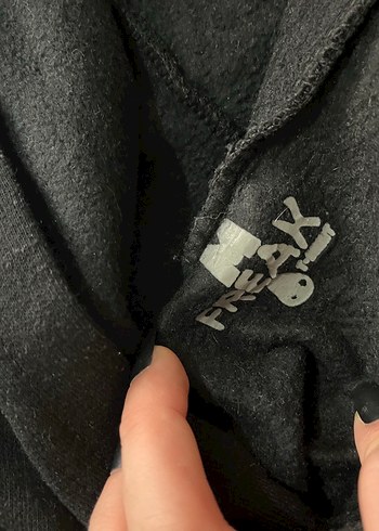 Siyah Kapüşonlu Uzun Kollu orijinal anime Sweatshirt - Görsel 4