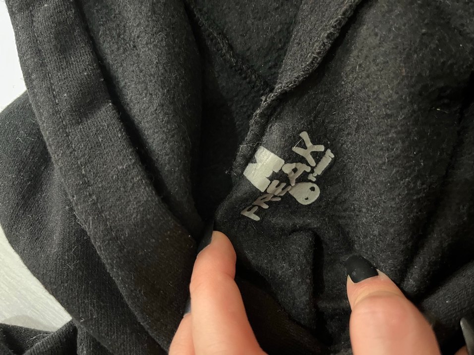 Siyah Kapüşonlu Uzun Kollu orijinal anime Sweatshirt - Görsel 4