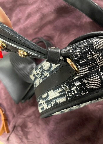 Kemer Tokalı Klasik Gri Kadın Çanta - Görsel 3