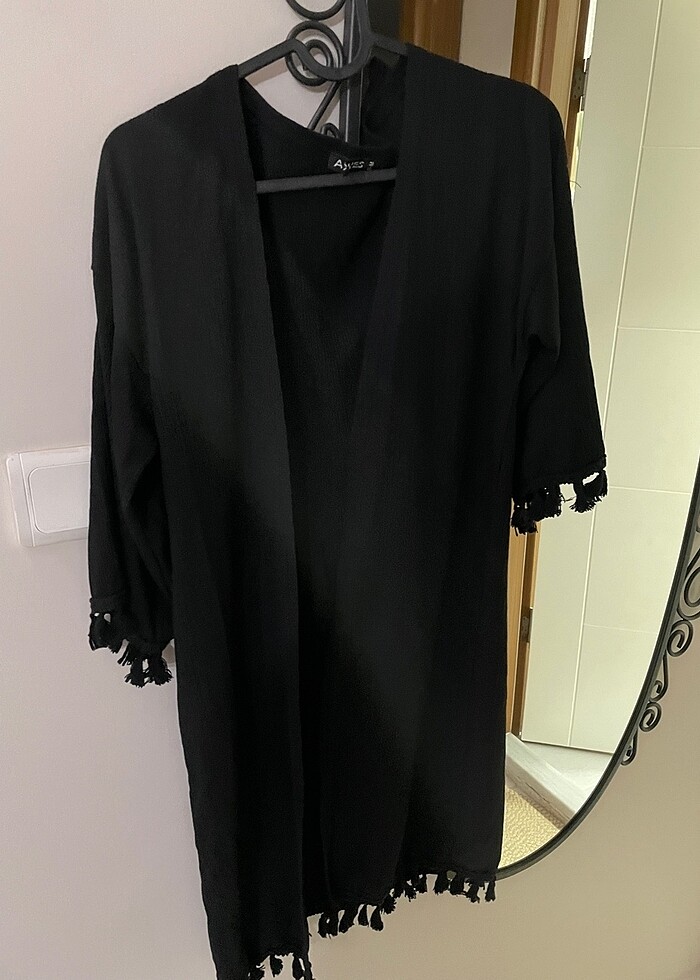 Siyah püsküllü pareo - Görsel 2