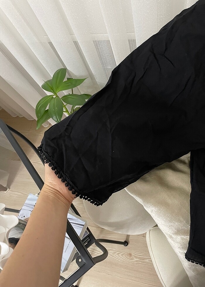 Siyah püsküllü pareo - Görsel 5