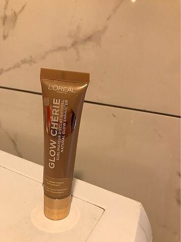 LOREAL PARIS GLOW CHERIE