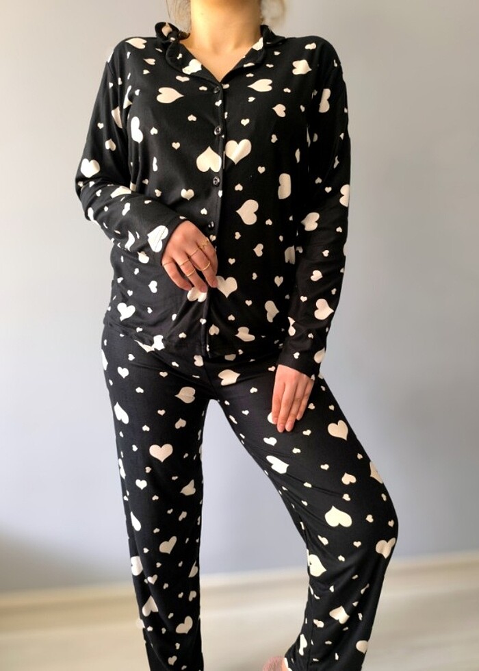 Siyah Kalpli Yakalı Pijama Takımı - Görsel 2
