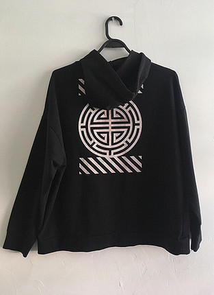 Kapşonlu Sweatshirt