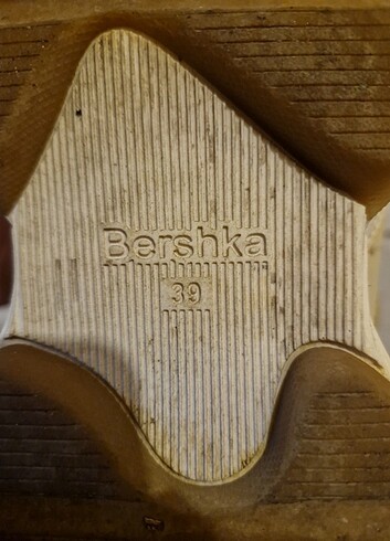 Bershka marka bej renk az kullanılmış spor ayakkabı - Görsel 6