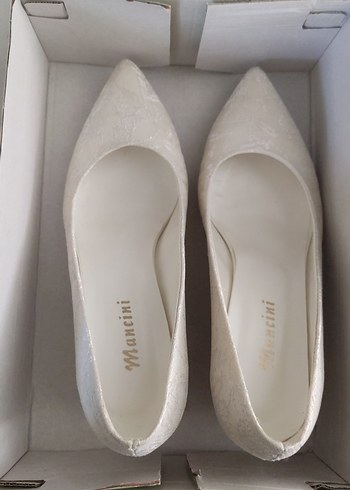 Beyaz Stiletto Kadın Abiye Ayakkabı