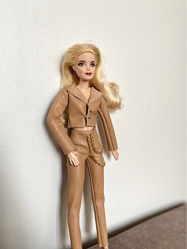  Beden Barbie kıyafet