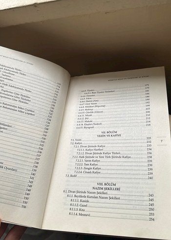 Edebiyat Bilgi ve Teorileri El Kitabı