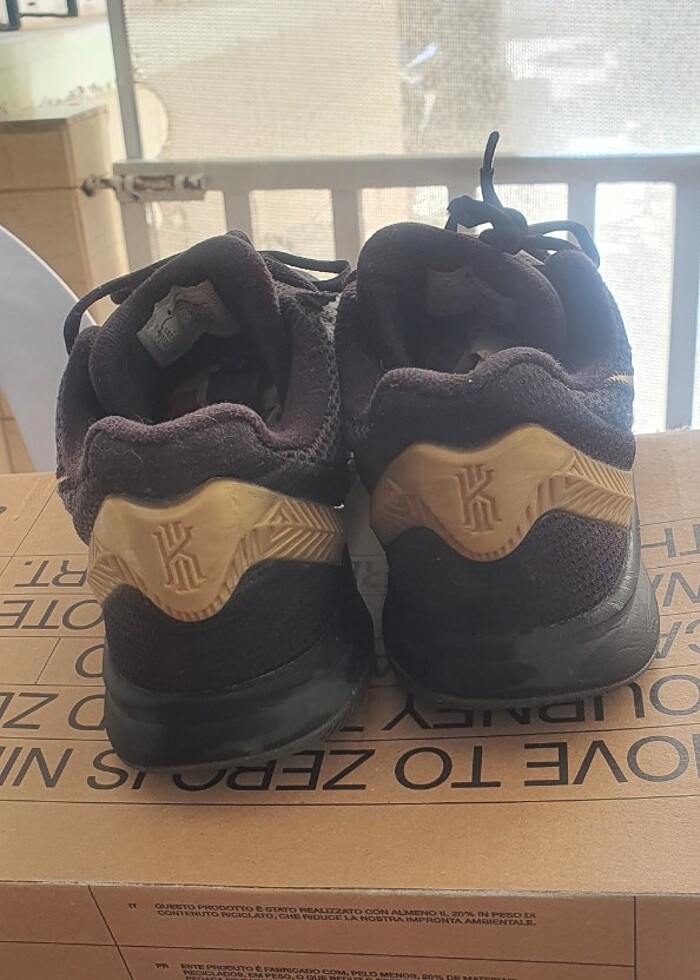 Nike Kyrie Orijinal Basketbol Ayakkabısı - Görsel 2