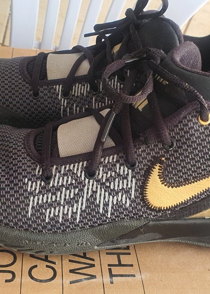 Nike Kyrie Orijinal Basketbol Ayakkabısı - Görsel 3