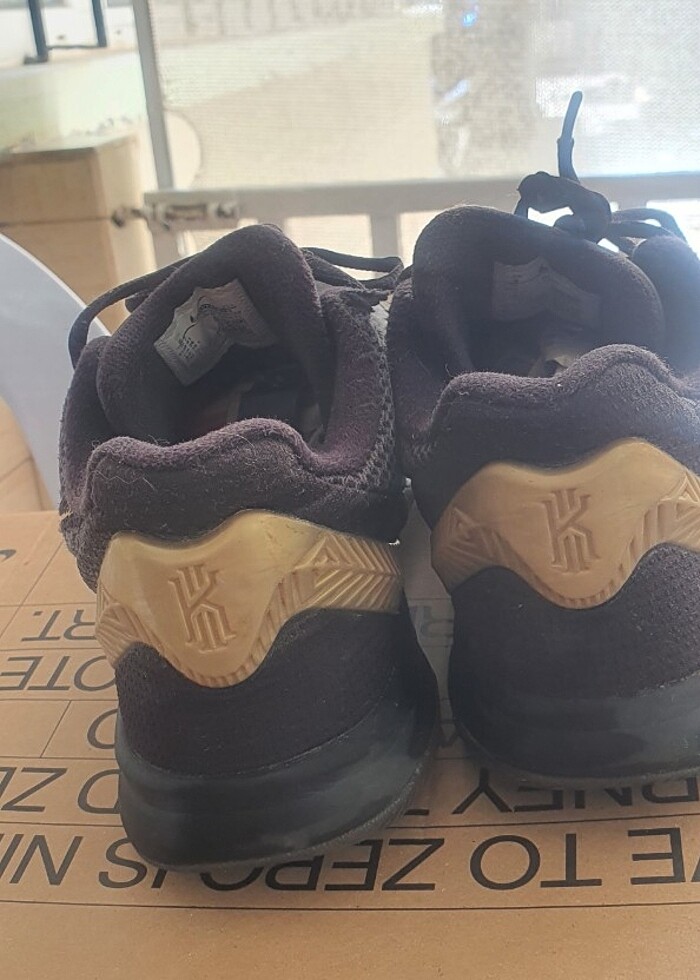 Nike Kyrie Orijinal Basketbol Ayakkabısı - Görsel 4