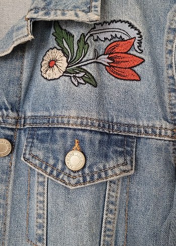 Nakışlı Düğmeli Kadın Denim Ceket - Görsel 3