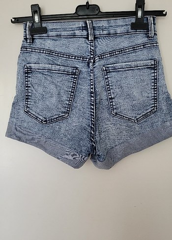 Bershka Şort.