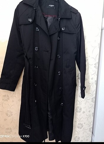 LC Waikiki Trenchcoat