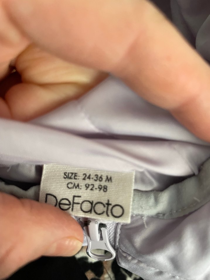 Kız Çocuk Gri Kapüşonlu Şişme Yelek - Görsel 3