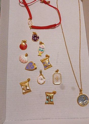 Bohem Mini Boncuklu Altın Kolye ve Charm Seti hepsi 500 tl