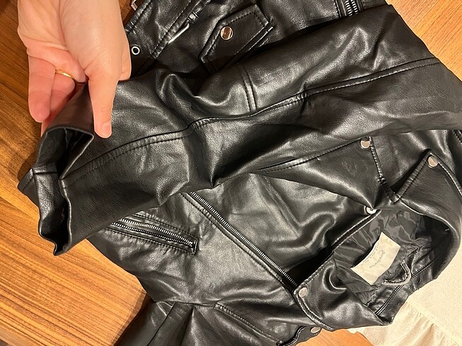 m Beden siyah Renk Stradivarius deri ceket