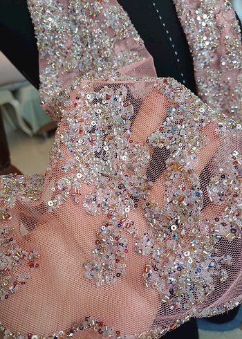 Fular pullu, boncuklu ışıltılı - Görsel 2