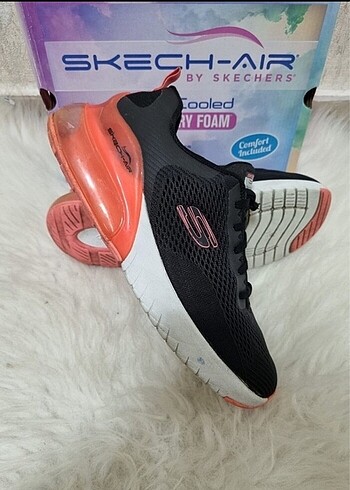 40 Beden SKECHERS ORJİNAL AYAKKABI